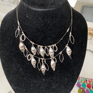 18" Solver Dangling necklace